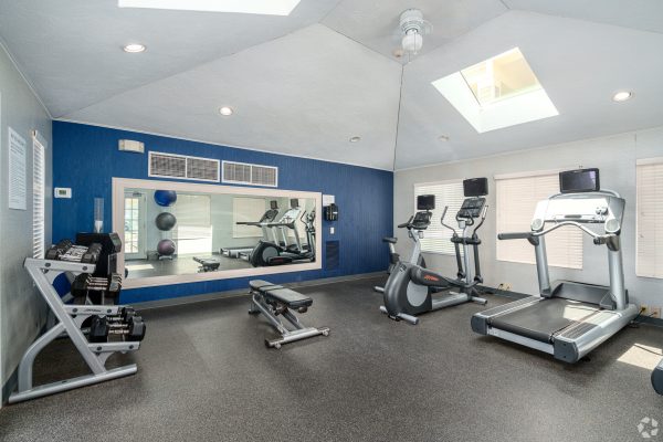 avia-residences-on-lincoln-malvern-pa-fitness-room