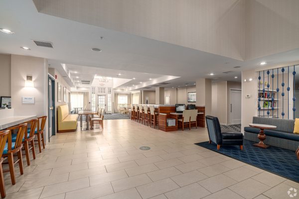 avia-residences-on-lincoln-malvern-pa-lobby-photo