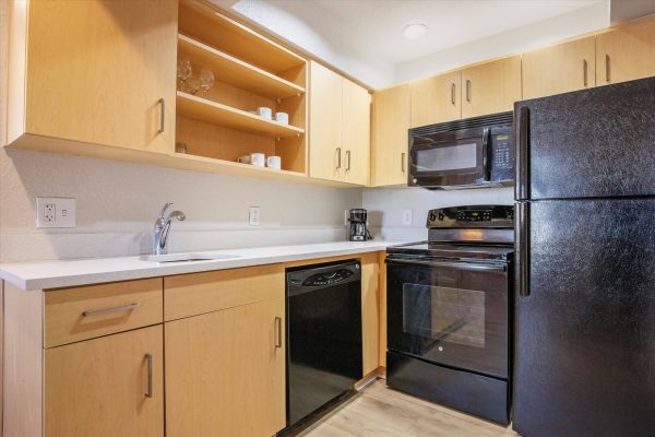 avia-residences-on-lincoln-malvern-pa-extended-stay129